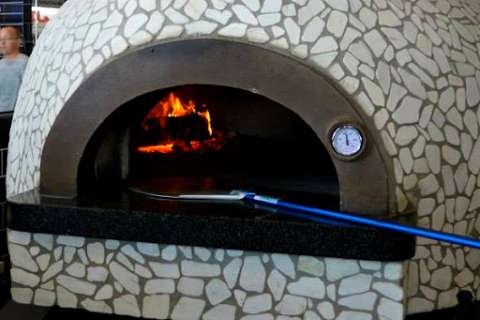 Photo: Degani Woodfired Pizza